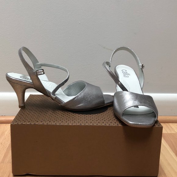 Calla Silver Leather Hells - Picture 4 of 6